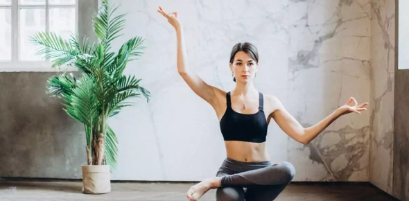 Lesbian serial Bad Girls 4-mavsum onlayn